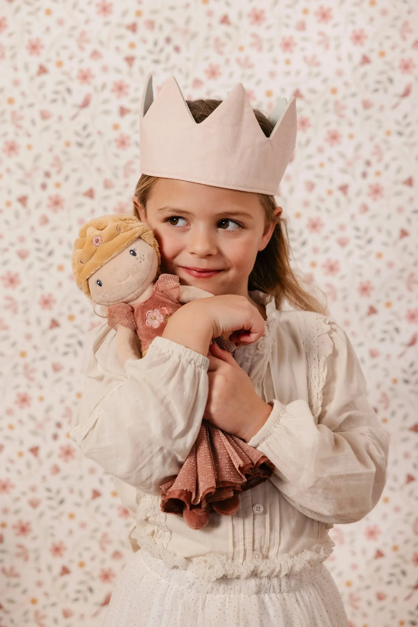 Little Dutch Princess Julia - Image 2
