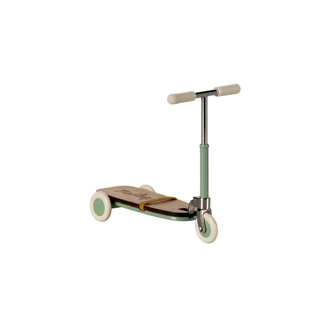 Maileg Kick board scooter, Mouse - Mint