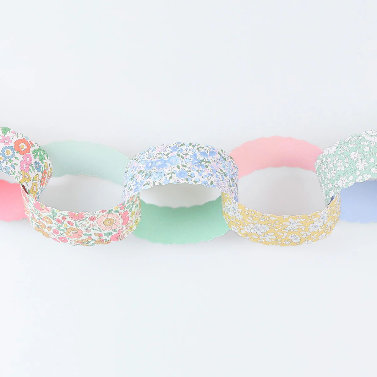 Meri Meri Meri Meri x Liberty Scalloped Paper Chains Set - Image 6